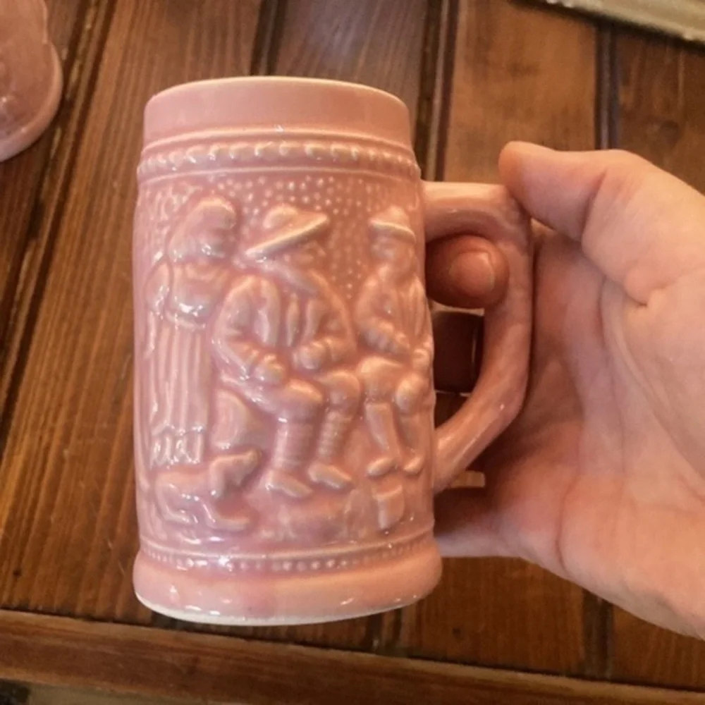 Vintage Japan Pink Mini Stein Set​
